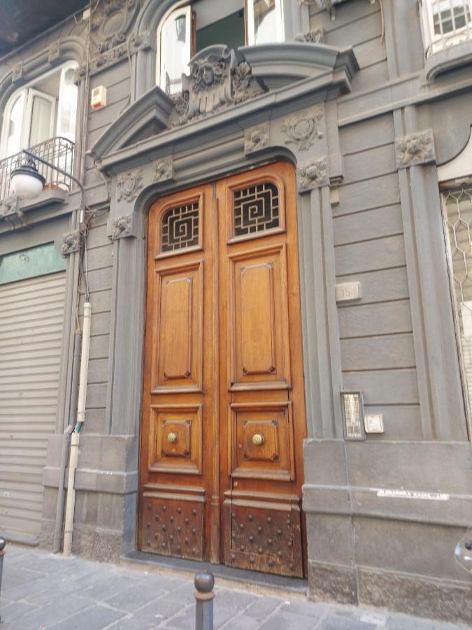 La Stanza Grande Della Luna D'irene Alloggio in famiglia Napoli